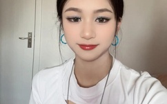 波兰R级《欲燃》观看